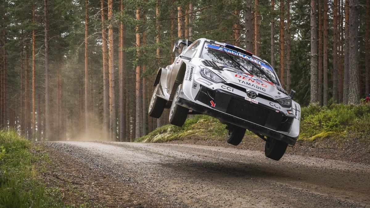 Sébastien Ogier, durante un tramo del Rally de Finlandia de 2025.