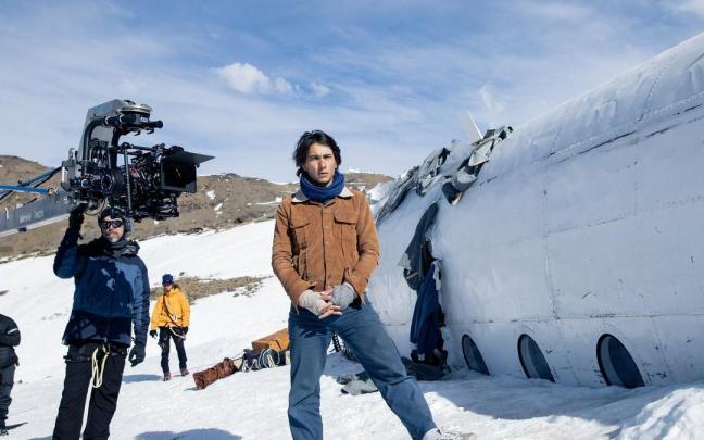 Rodaje de 'La sociedad de la nieve', de Bayona. / Netflix Rodaje de 'La sociedad de la nieve', de Bayona.