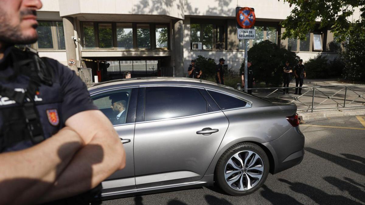 Vehículo en el que viajó Begoña Gómez, Juzgados de Instrucción de Plaza de Castilla.