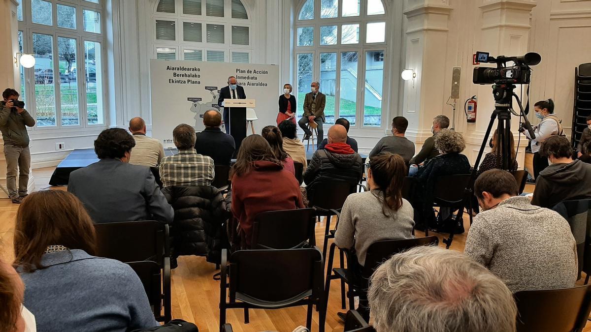 Presentación del PAI de Aiaraldea en el Casino de Laudio en marzo de 2022