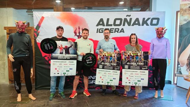 Pablo Arejolaleiba, Mikel Madinagoitia, Patxi Azpiazu (Onnera Group) y la edil Saioa Arkonada.