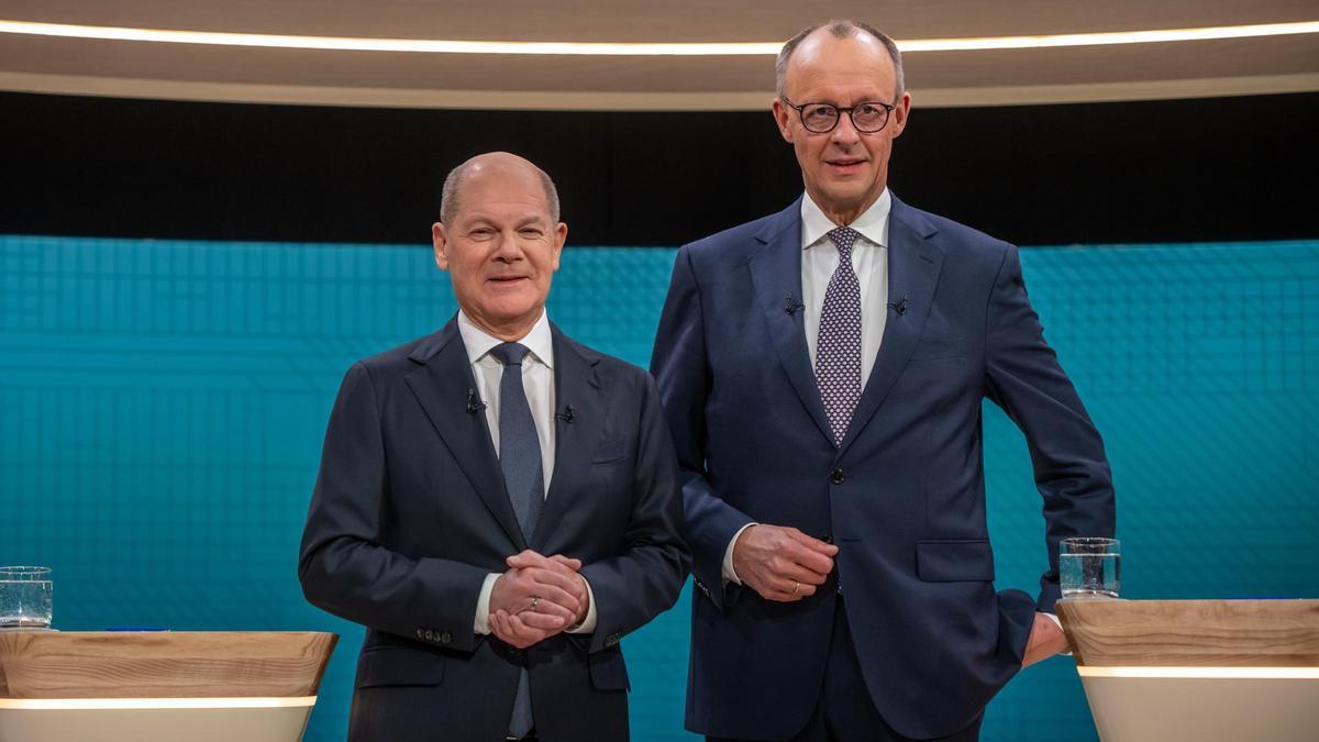 Primer debate televisado antes de los comicios alemanes.