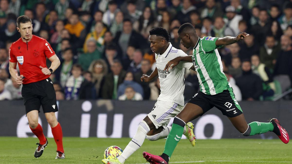 Vinicius y Luis Henrique, en un momento del partido.