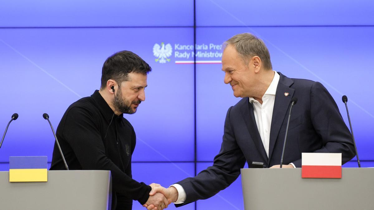 El presidente de Ucrania, Volodimir Zelenski, y el primer ministro de Polonia, Donald Tusk