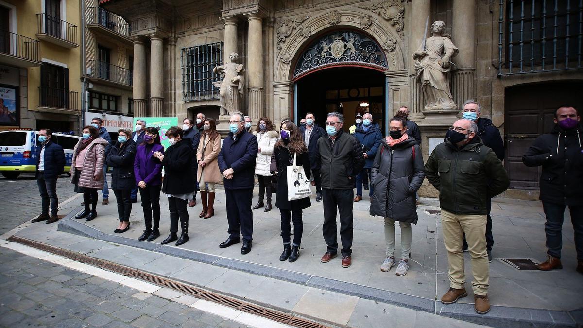 Concentración convocada por el Ayuntamiento de Pamplona con motivo del 8M, Día Internacional de la Mujer, en 2021.