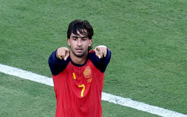 Ferran celebra su gol a Argentina.