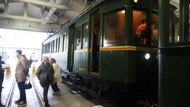 La unidad automotora M6 presenta un aspecto espectacular tras la restauración estética de la que ha sido objeto.