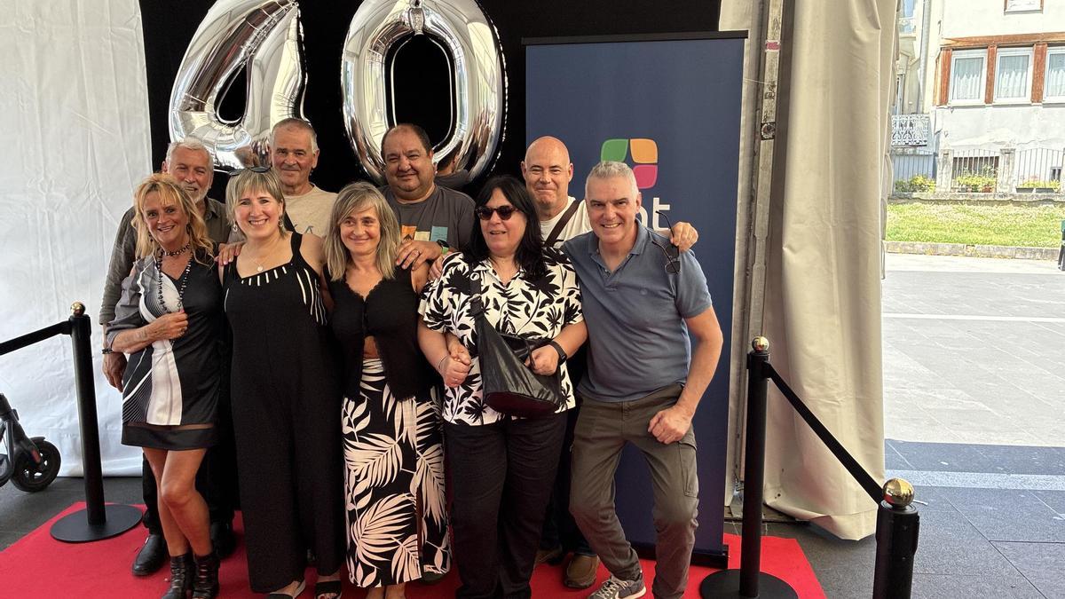 La celebración sirivió también para compartir recuerdos, vivencias e inmortalizar el momento en simpáticas fotografías.