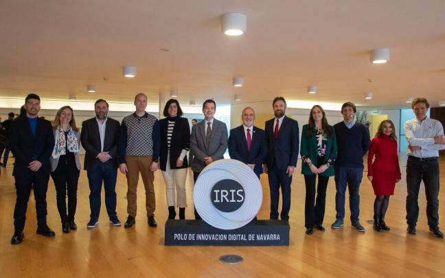 (Izda-dcha) Jordi Llinares, Eva Fontecha, Fernando Baztán, Iñaki Pinillos, Uxue Itoiz, Mikel Irujo, Juan Cruz Cigudosa, Diego Garrido, Andrea Urrecho, Mikel Hernáez, Nancy Tarjenian y Antonio López. (Izda-dcha) Jordi Llinares, Eva Fontecha, Fernando Baztán, Iñaki Pinillos, Uxue Itoiz, Mikel Irujo, Juan Cruz Cigudosa, Diego Garrido, Andrea Urrecho, Mikel Hernáez, Nancy Tarjenian y Antonio López.