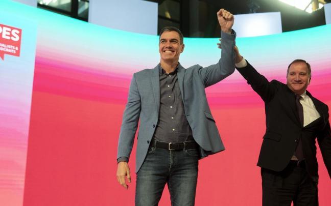 Pedro Sánchez con el presidente de los socialistas europeos, Stefan Löfven.
