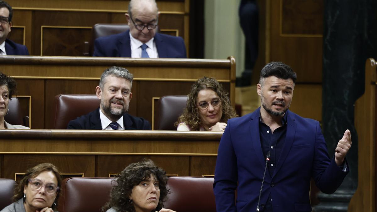 El portavoz de ERC, Gabriel Rufián, interviene en la sesión de control al Gobierno.