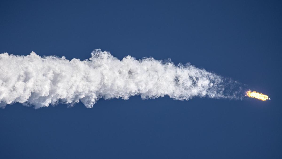 Lanzamiento del SpaceX Europa Clipper de la NASA.