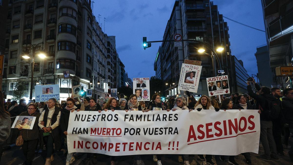 Quinta manifestación por las calles de Valencia contra el president Carlos Mazón