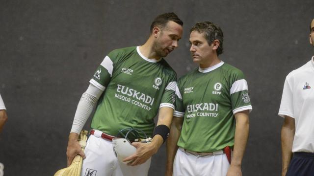 En imágenes: Aritz Erkiaga e Imanol López inician con victoria la Liga de Naciones. / MIGUEL ACERA En imágenes: Aritz Erkiaga e Imanol López inician con victoria la Liga de Naciones.
