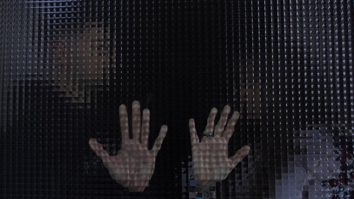 Hermanos sufren violencia machista en casa. Usansolo