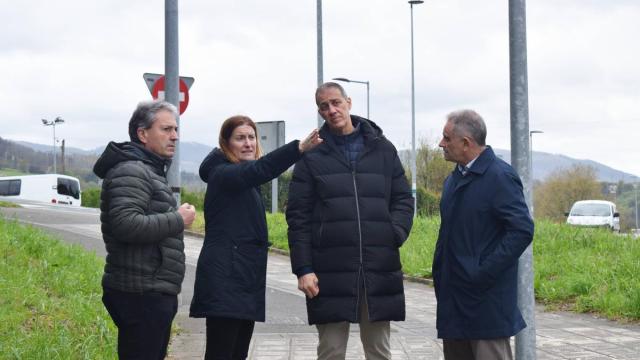 Responsables municipales junto al diputado