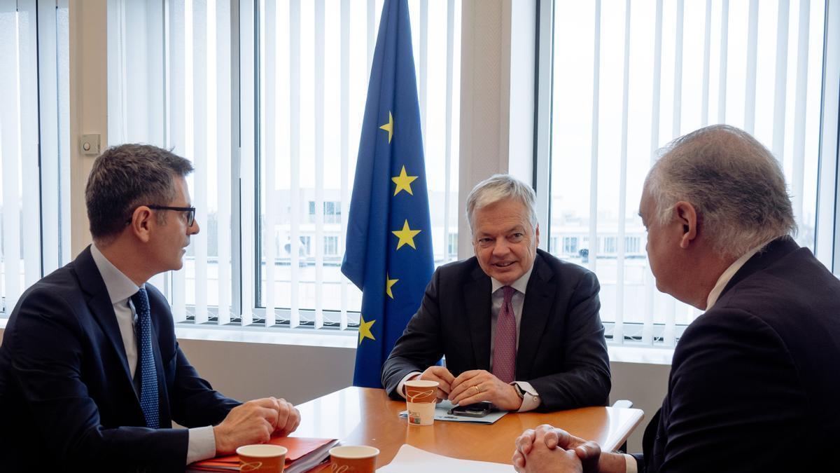 El comisario europeo de Justicia, Didier Reynders, reunido con el ministro Bolaños y con el 'popular' Esteban González Pons para desbloquear el CGPJ.