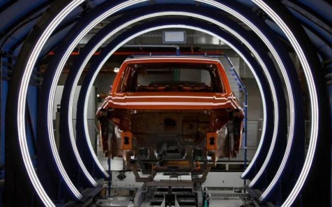 VW Polo, en el túnel de pintura de VW Navarra VW Polo, en el túnel de pintura de VW Navarra