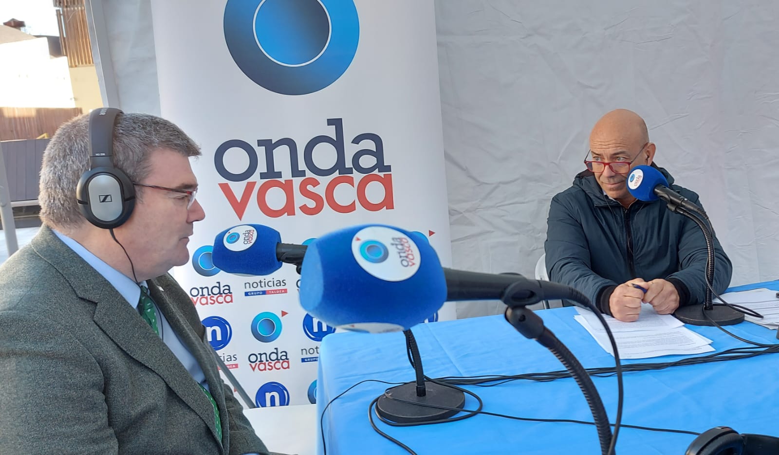 Juan Mari Aburto en el set de Onda Vasca en Zorrozaurre