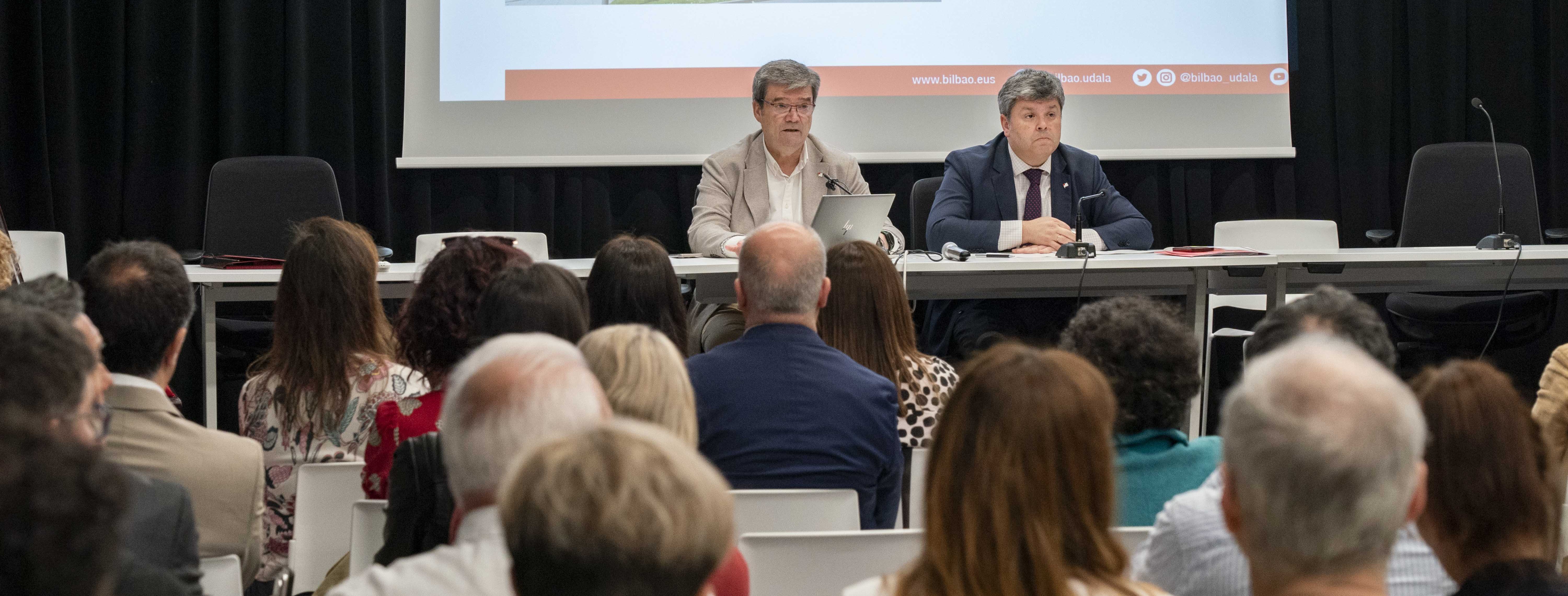 Aburto agradece al Consejo Municipal de Servicios Sociales su implicación en el trabajo frente a los nuevos retos / Bilboko Udala. 
