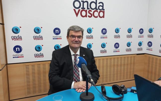 Juan Mari Aburto en los estudios de ONDA VASCA Juan Mari Aburto en los estudios de ONDA VASCA