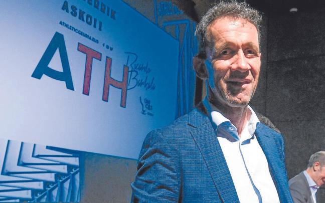 Ramón Planes, durante su presentación como director deportivo del candidato a la presidencia del Athletic Ricardo Barkala. Ramón Planes, durante su presentación como director deportivo del candidato a la presidencia del Athletic Ricardo Barkala.