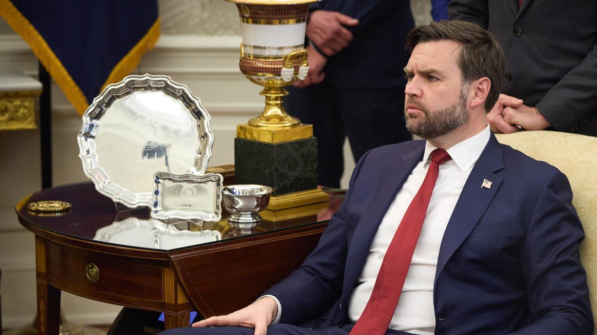 El vicepresidente de Estados Unidos, JD Vance, durante la visita del presidente de Ucrania, Volodimir Zelenski, a la Casa Blanca.