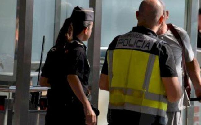 Detenido en Valencia un hombre buscado internacionalmente por traficar con opioides sintéticos.
