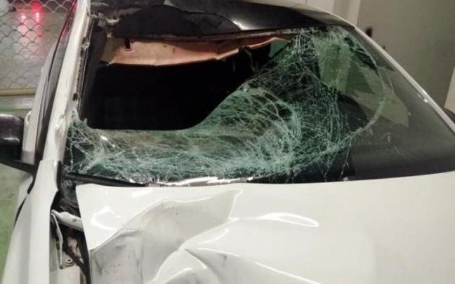 Coche implicado en el atropello mortal de un peatón en Pamplona.