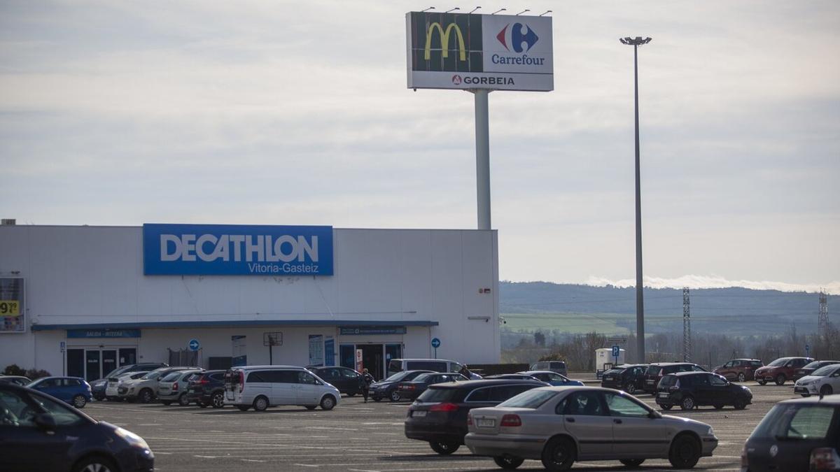 Decathlon en el centro comercial Gorbeia