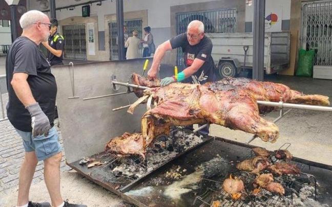 Txahal errearen pintxoak dastatzeko aukera izango da Azkoitian igandean.