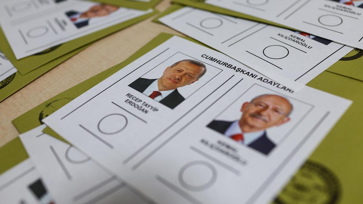 Papeletas de votación en la segunda vuelta de las presidenciales turcas