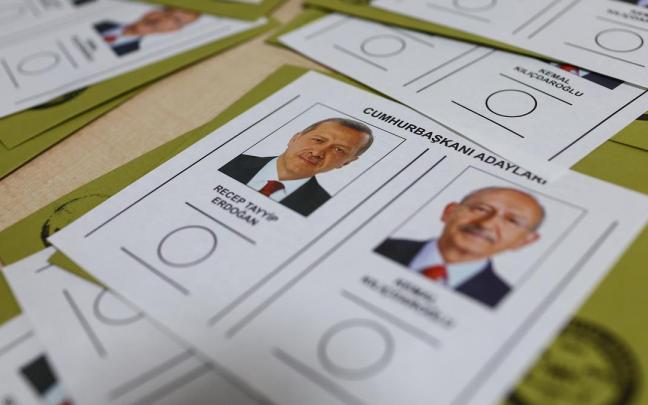 Papeletas de votación en la segunda vuelta de las presidenciales turcas