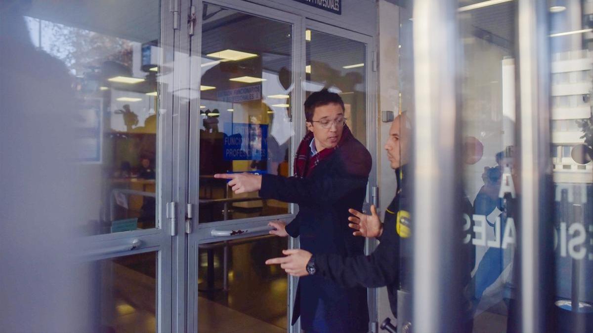 El exportavoz de Sumar en el Congreso Iñigo Errejón a su llegada al juzgado.