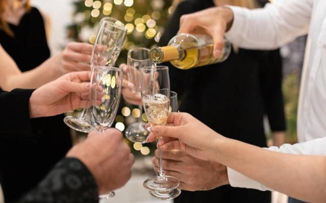 Abogado laboralista sobre las comidas de empresa: "Cualquier cosa puede terminar en despido"