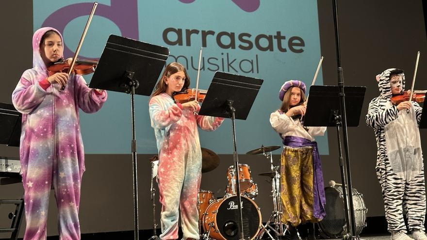 Un momento del concierto de Carnaval de Arrasate Musikal en una pasada edición.