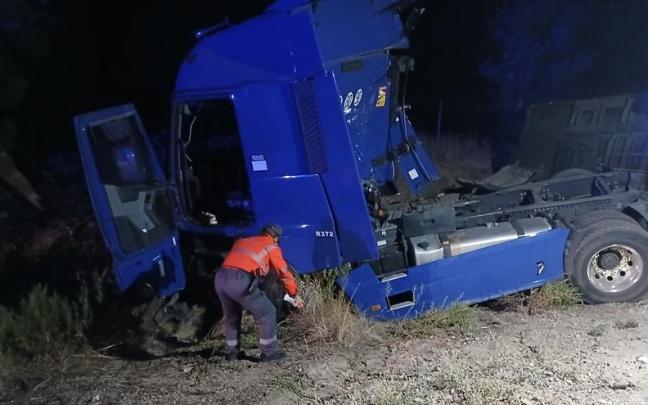 Camión implicado en el accidente. Cedida