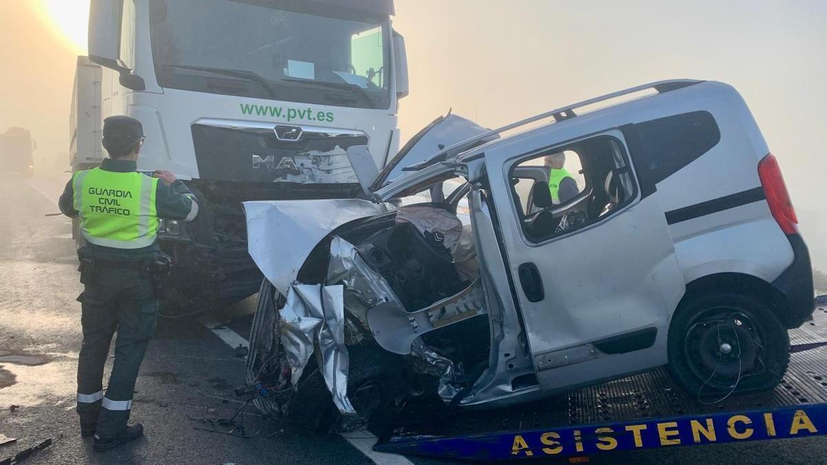 Dos de los vehículos implicados en el accidente de Añézcar. Patxi Cascante.