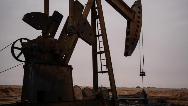 El petróleo Brent vuelve a perforar la barrera de los 100 dólares