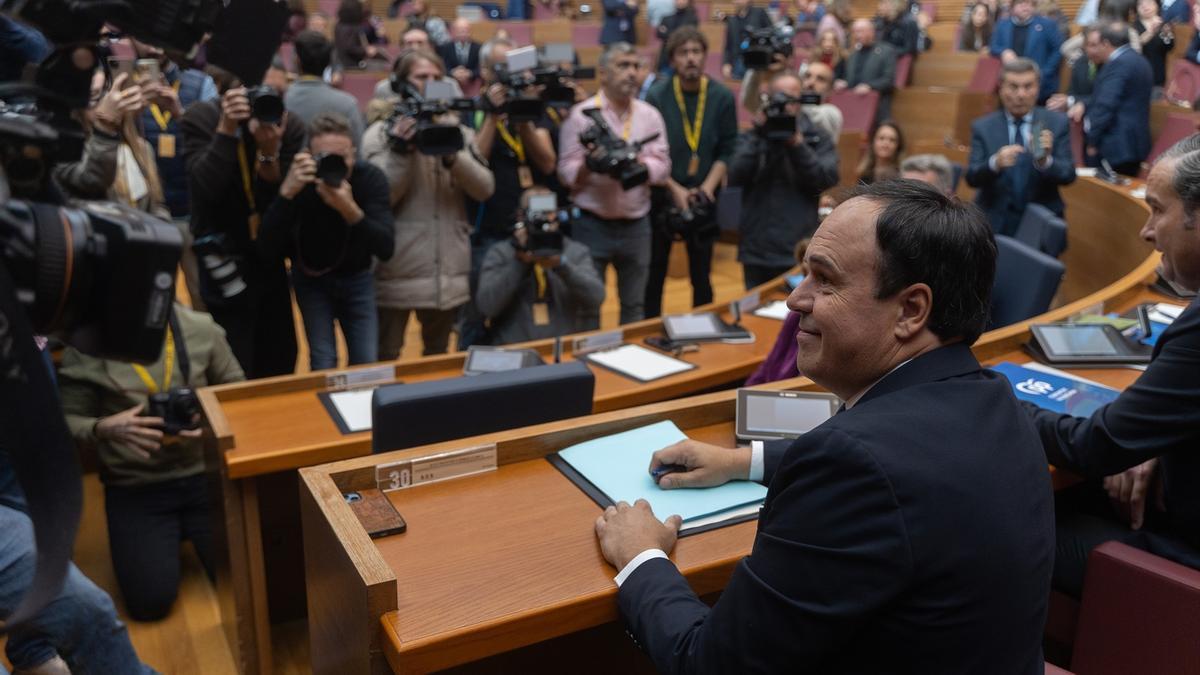 Juanfran Pérez Llorca, durante su debate de investidura como nuevo president de la Generalitat.