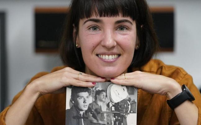 Maialen Beloki durante la presentación del libro que ha escrito, dedicado a la figura de Antxon Eceiza /.Ruben Plaza