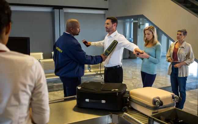 Imagen de archivo de un control de seguridad en un aeropuerto.
