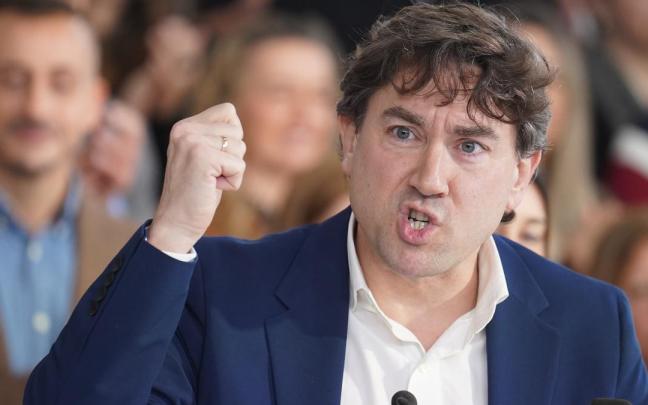 El secretario general del PSE, Eneko Andueza, en un acto político de su partido.