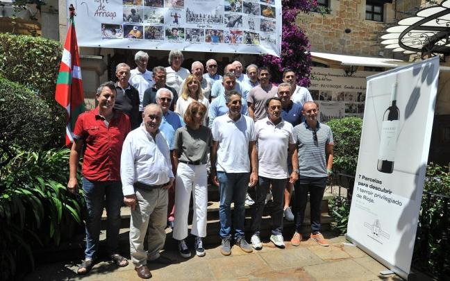 Imagen de los vascos que hicieron historia en el Tour de Francia en el homenaje celebrado en el restaurante Aitkeri del Palacio Torre de Arriaga de Erandio. Imagen de los vascos que hicieron historia en el Tour de Francia en el homenaje celebrado en el restaurante Aitkeri del Palacio Torre de Arriaga de Erandio.