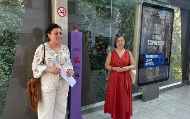 Ainhoa Salterain junto a Lloy de Juan durante la visita de este viernes en Amorebieta-Etxano