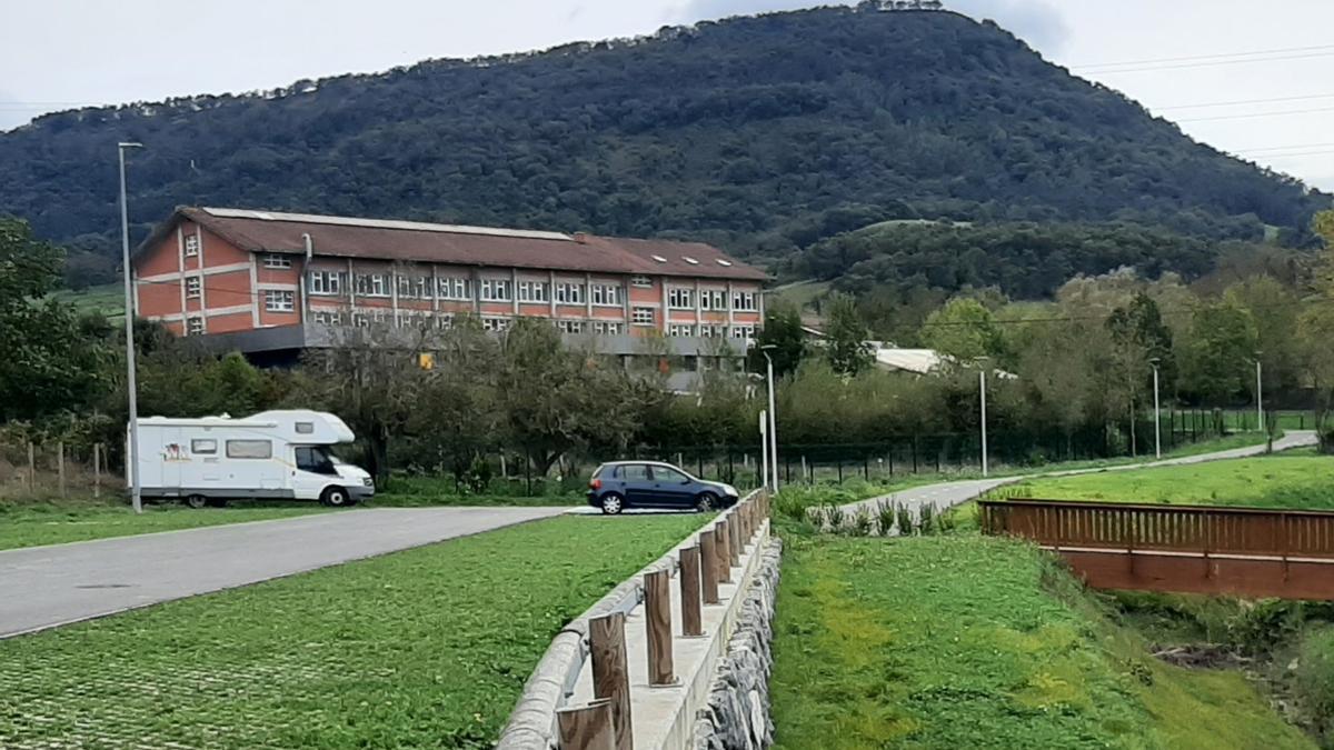 Edificio que alberga Aresketa Ikastola en Amurrio