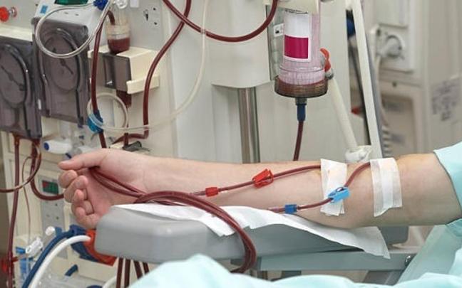 Las fórmulas deberán ser prescritas exclusivamente por médicos especialistas en el ámbito hospitalario, cuando existan razones clínicas documentadas para su uso.