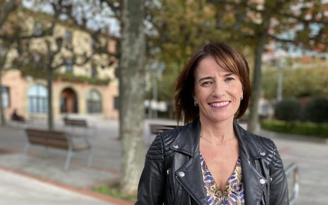 Esther Apraiz, alcaldesa de Derio, sustituye en el cargo a Gorka Urtaran. Esther Apraiz, alcaldesa de Derio, sustituye en el cargo a Gorka Urtaran.