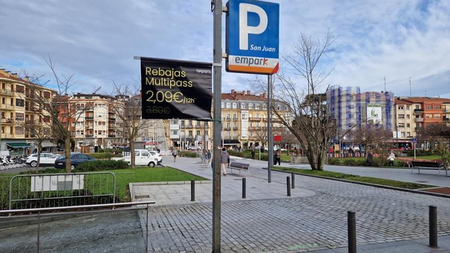 Foto de la entrada al parking de San Juan, en el centro de Irun.