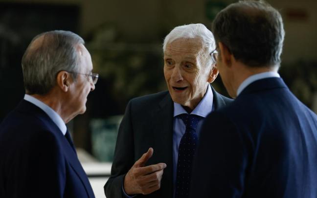 José Emilio Santamaría, junto a Florentino Pérez.